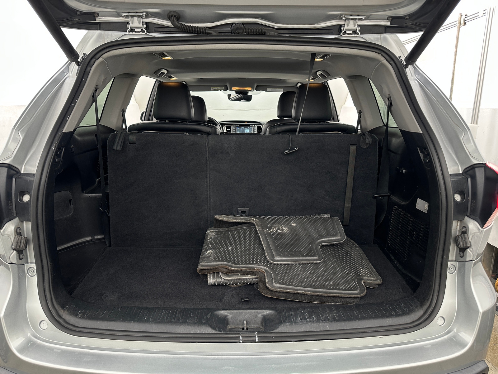 Thumbnail: 2017 Toyota Highlander - 6