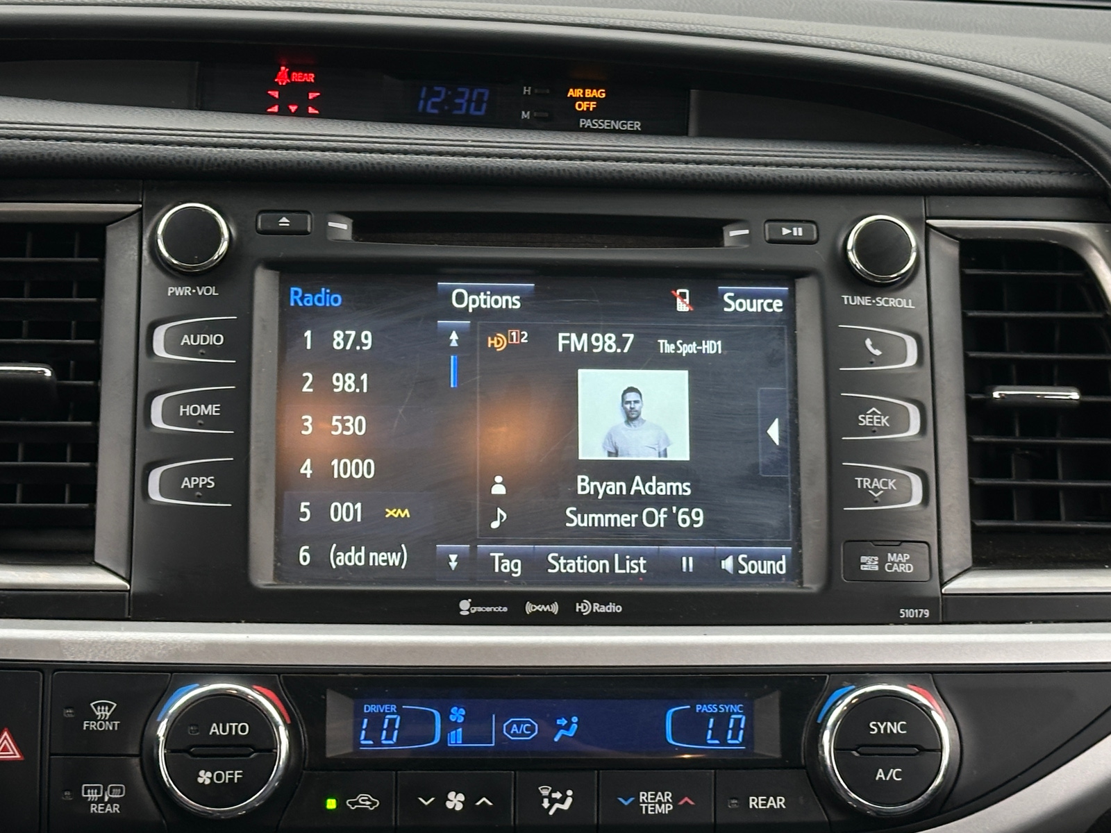 Thumbnail: 2017 Toyota Highlander - 3