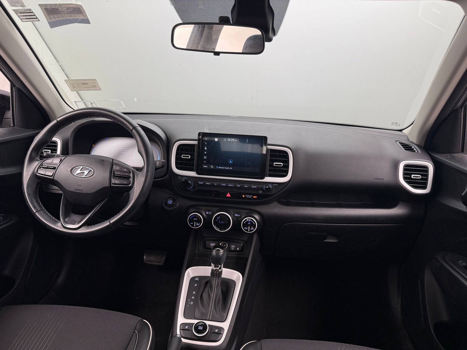 Thumbnail: 2023 Hyundai Venue - 3