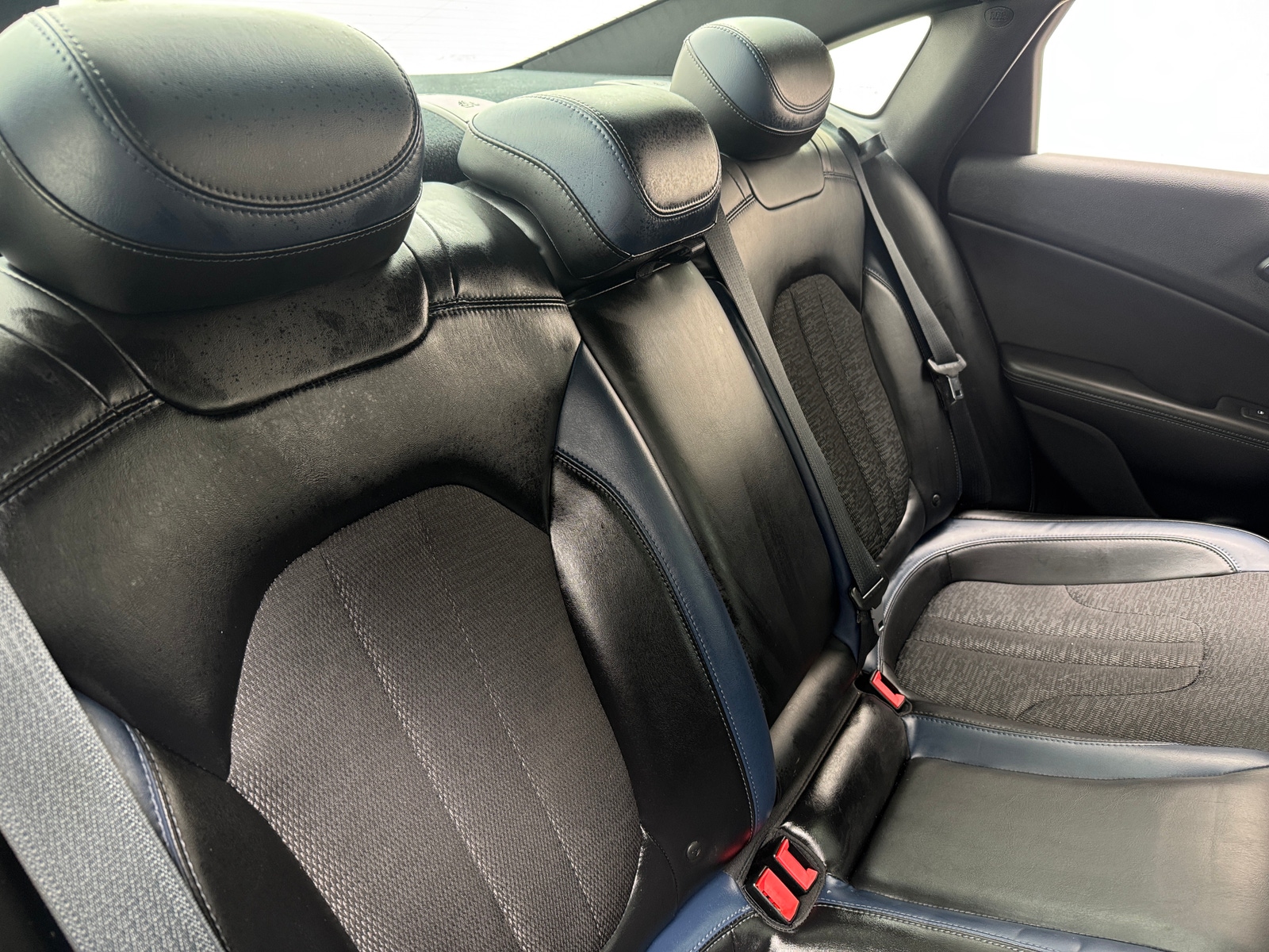 Thumbnail: 2015 Chrysler 200 - 6