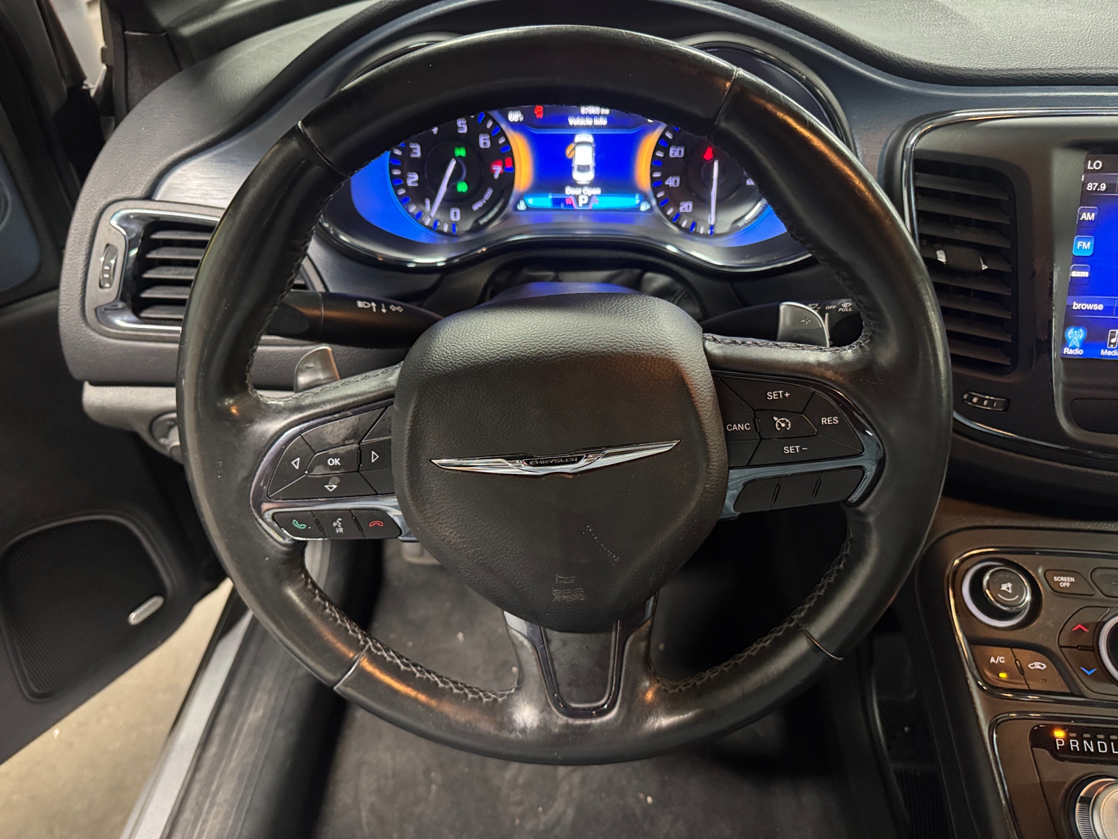 Thumbnail: 2015 Chrysler 200 - 5