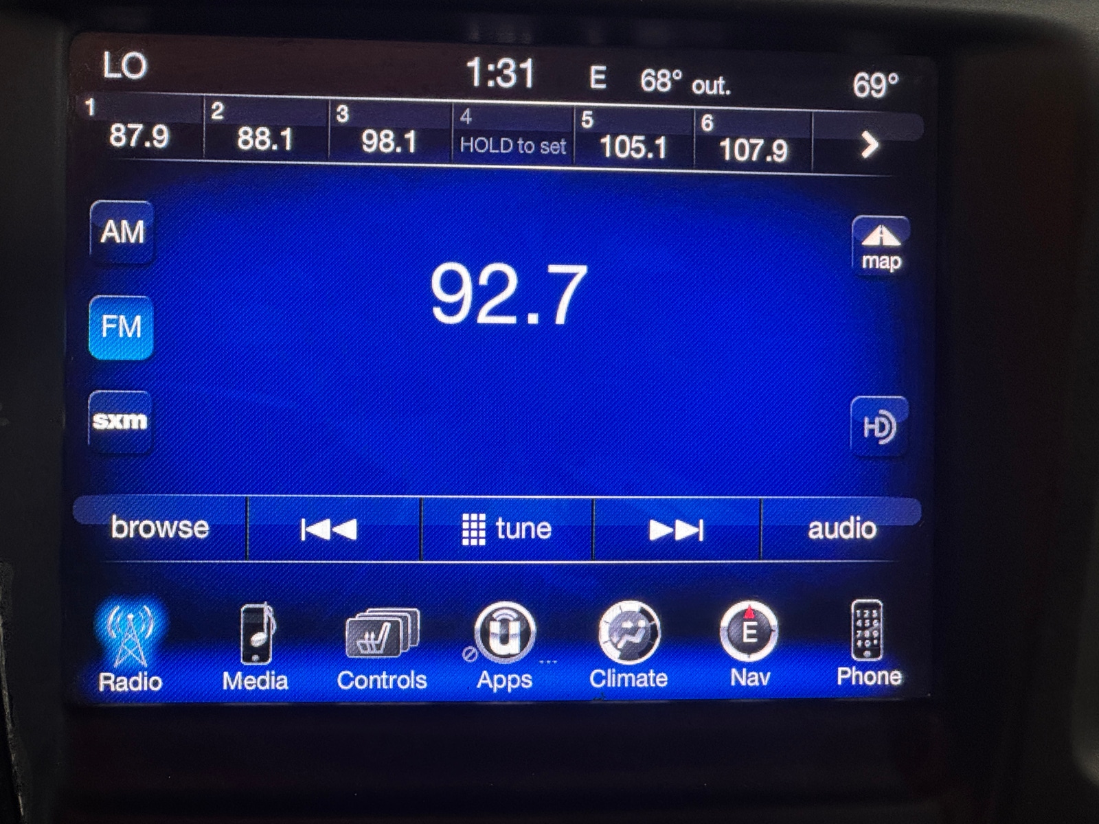 Thumbnail: 2015 Chrysler 200 - 4