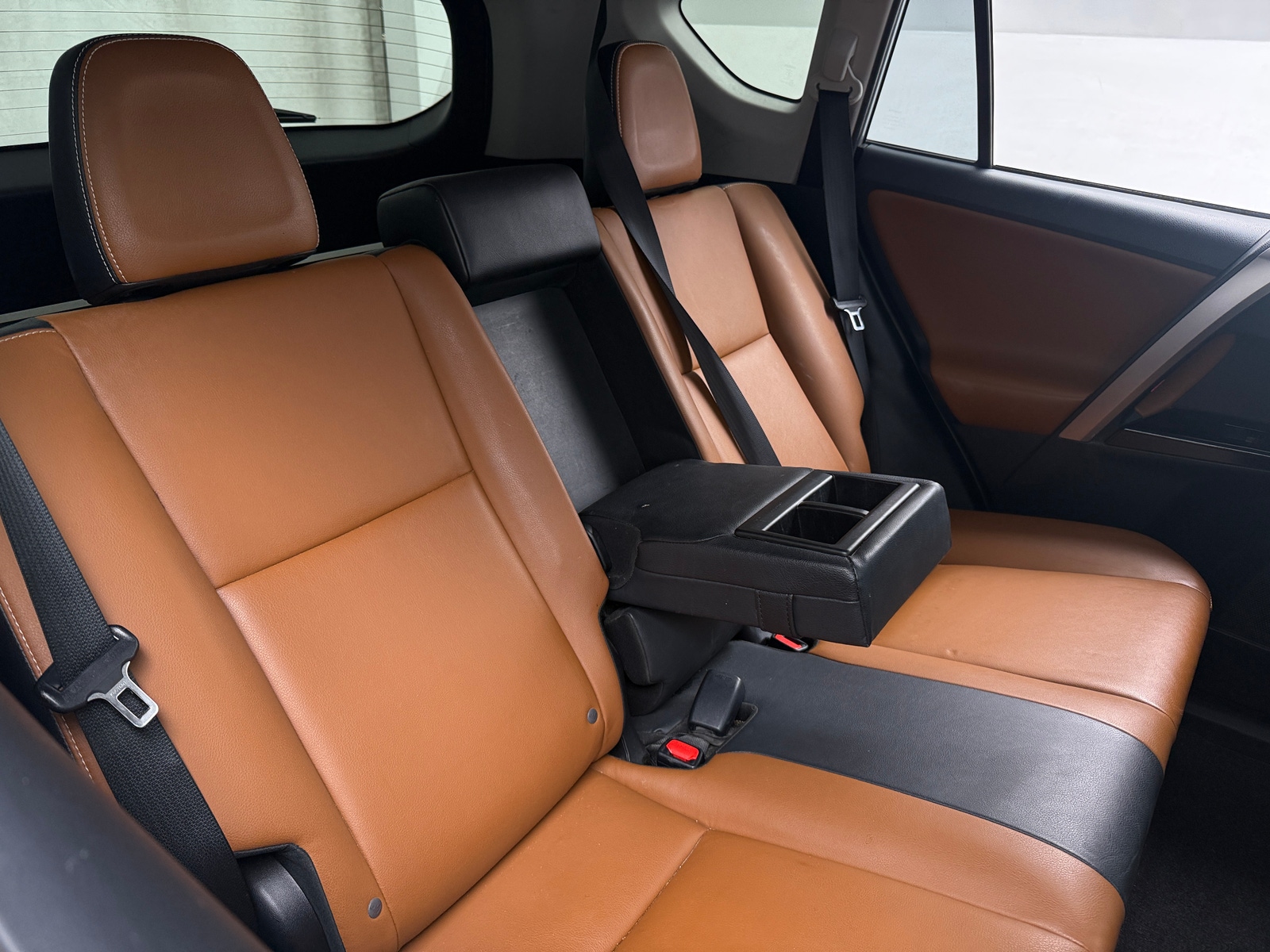 Thumbnail: 2016 Toyota RAV4 - 5