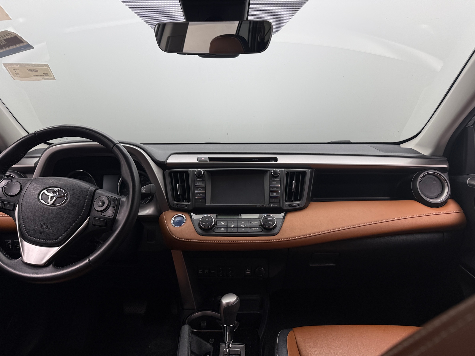 Thumbnail: 2016 Toyota RAV4 - 2