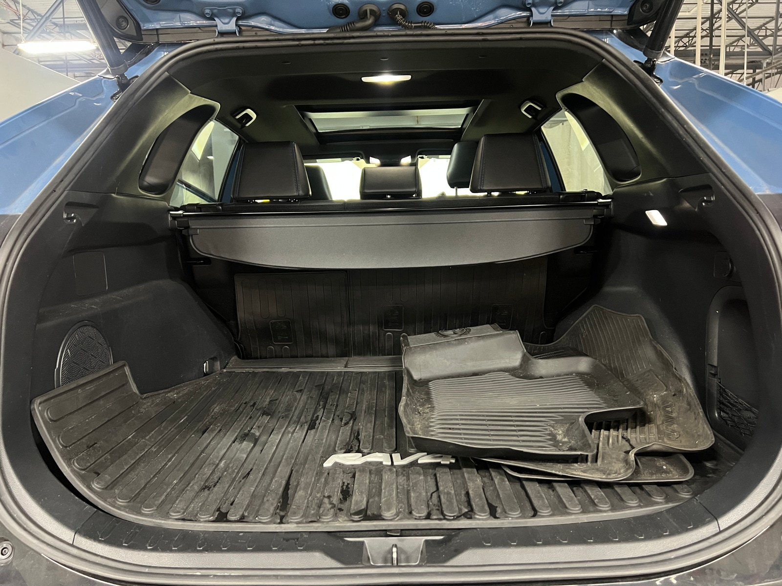 Thumbnail: 2022 Toyota RAV4 - 6