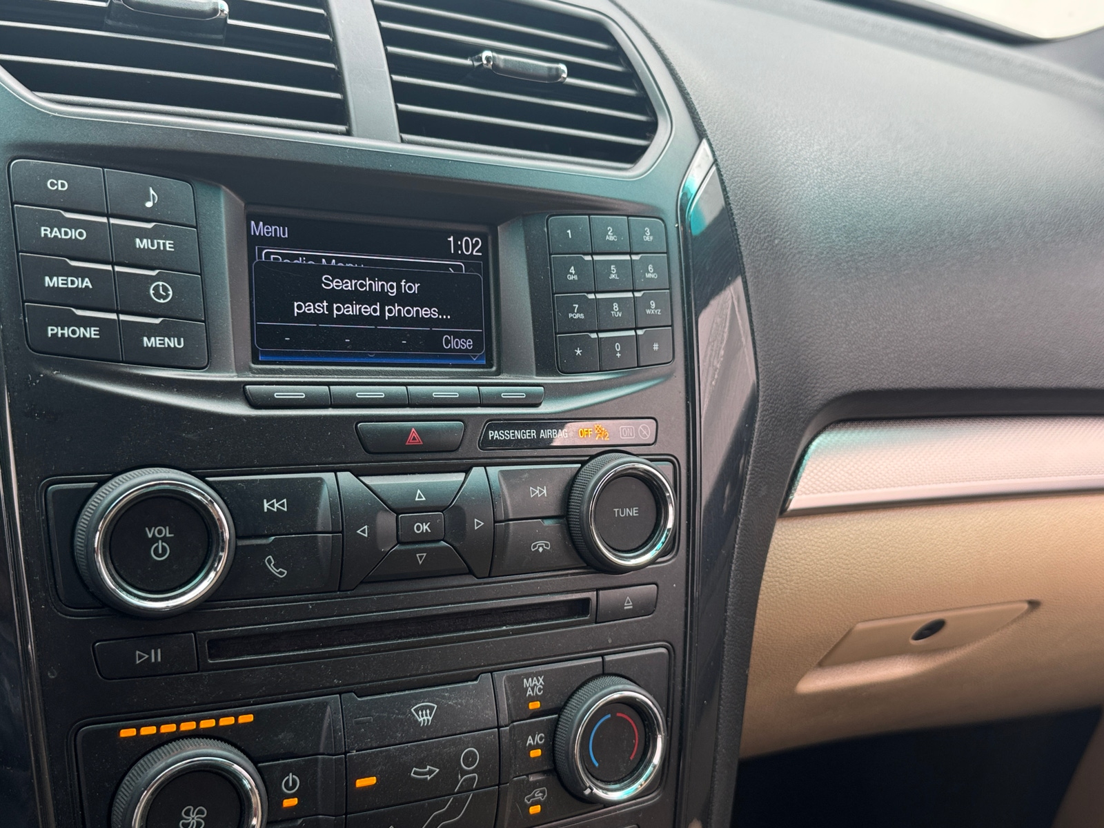 Thumbnail: 2016 Ford Explorer - 4