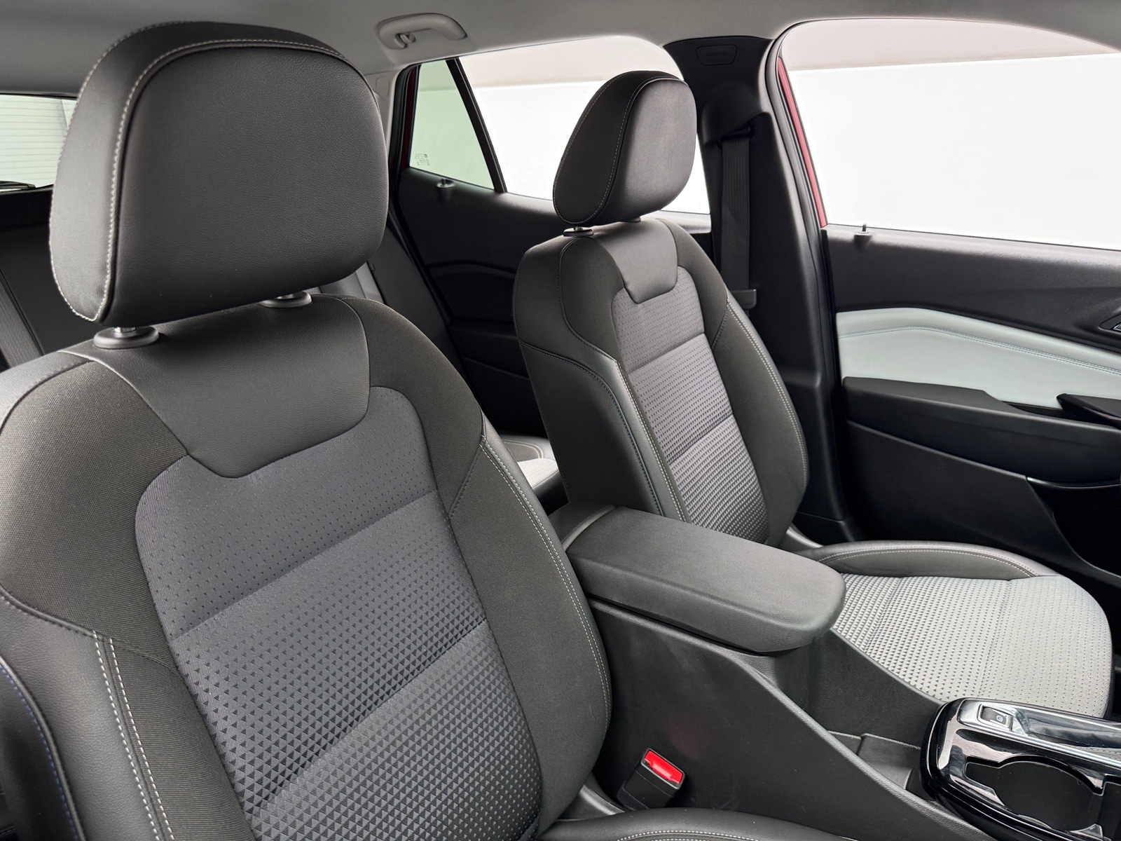 Thumbnail: 2025 Chevrolet Trax - 2