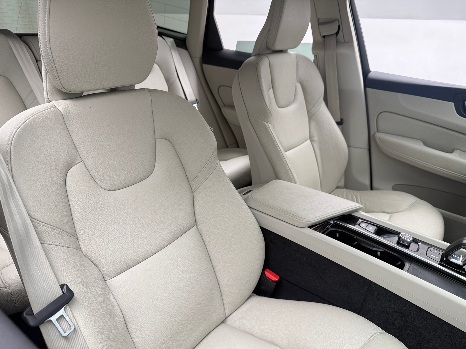 Thumbnail: 2022 Volvo XC60 - 2