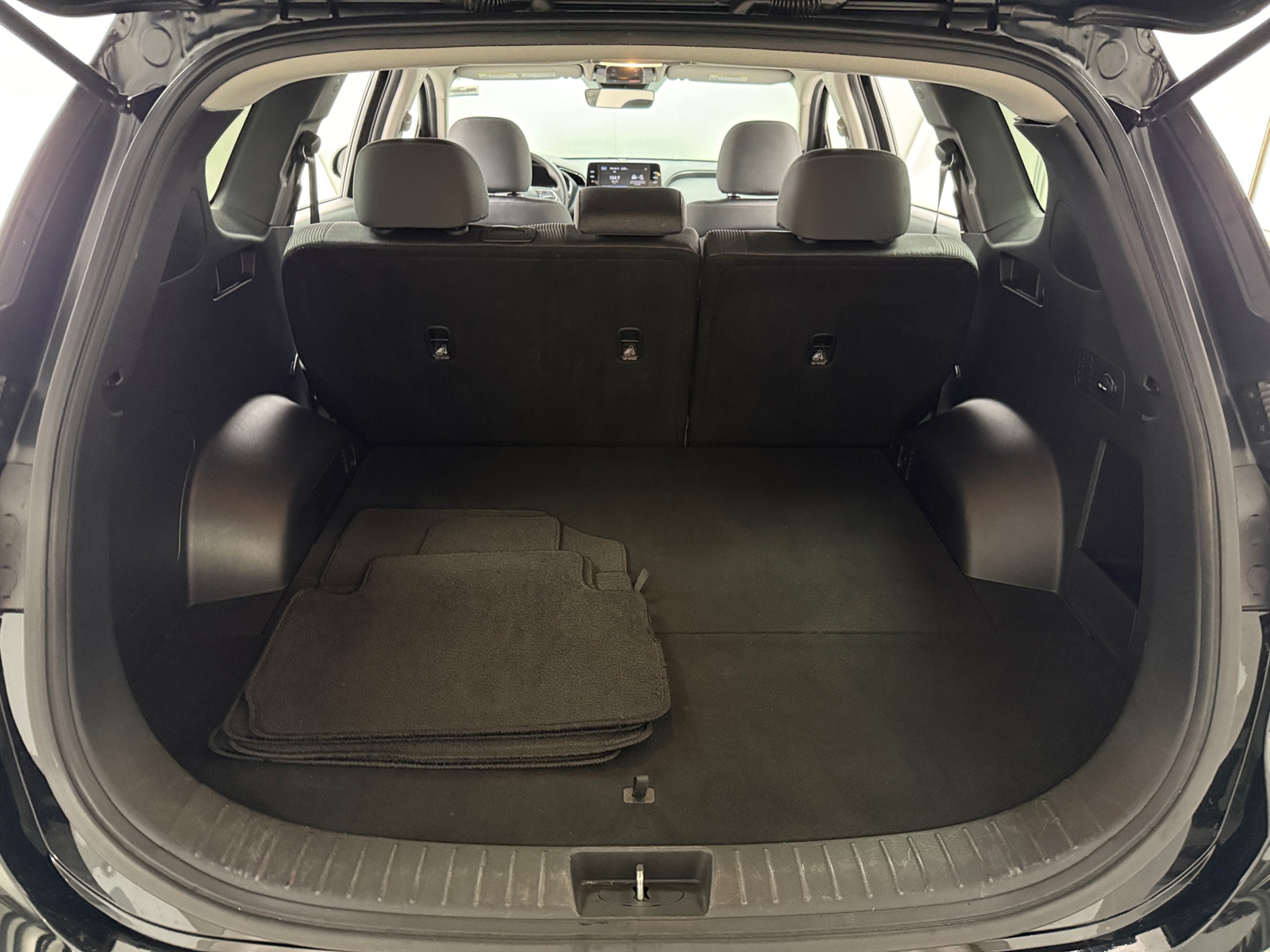 Thumbnail: 2022 Hyundai Santa Fe - 7