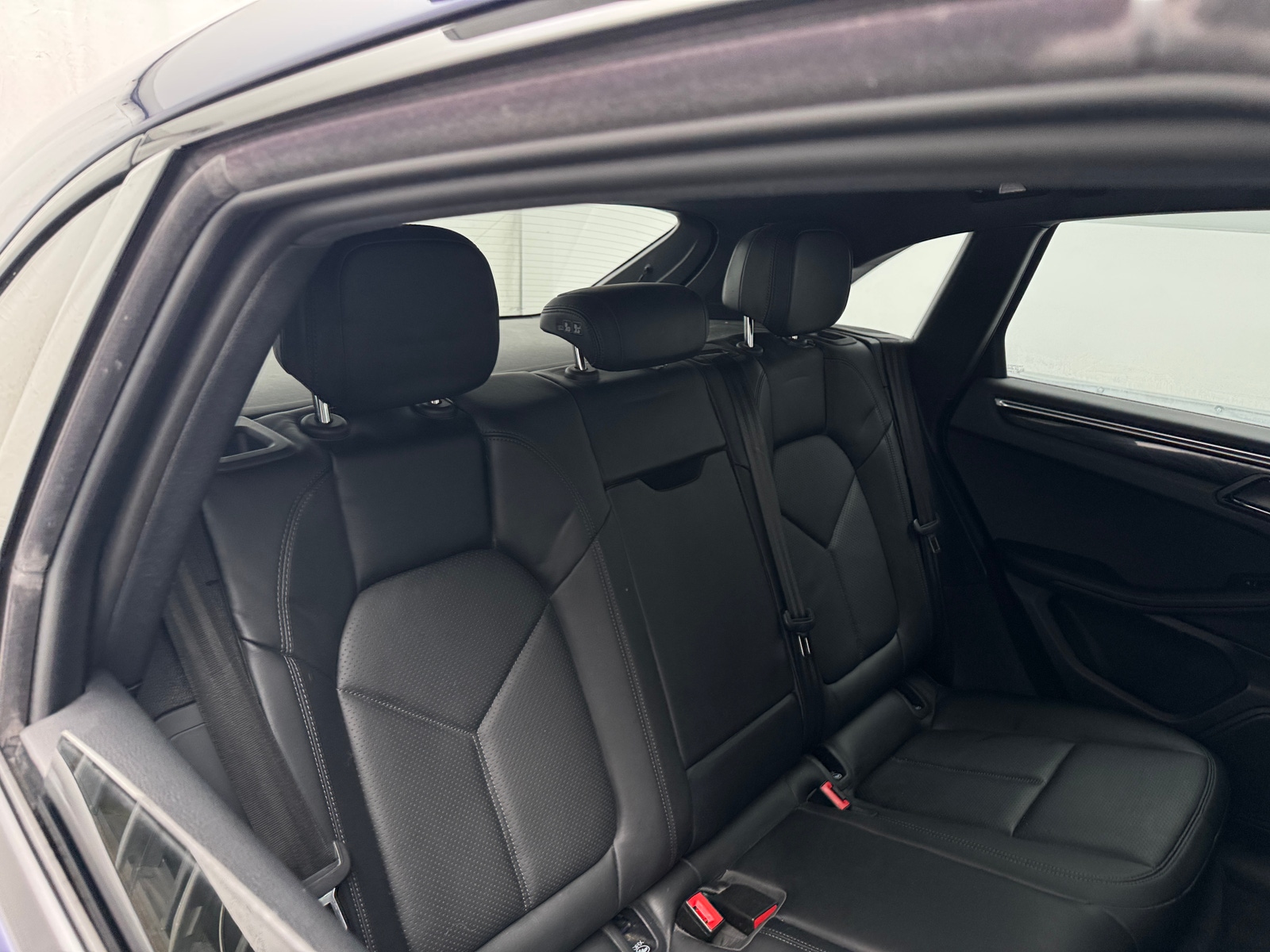 Thumbnail: 2022 Porsche Macan - 5