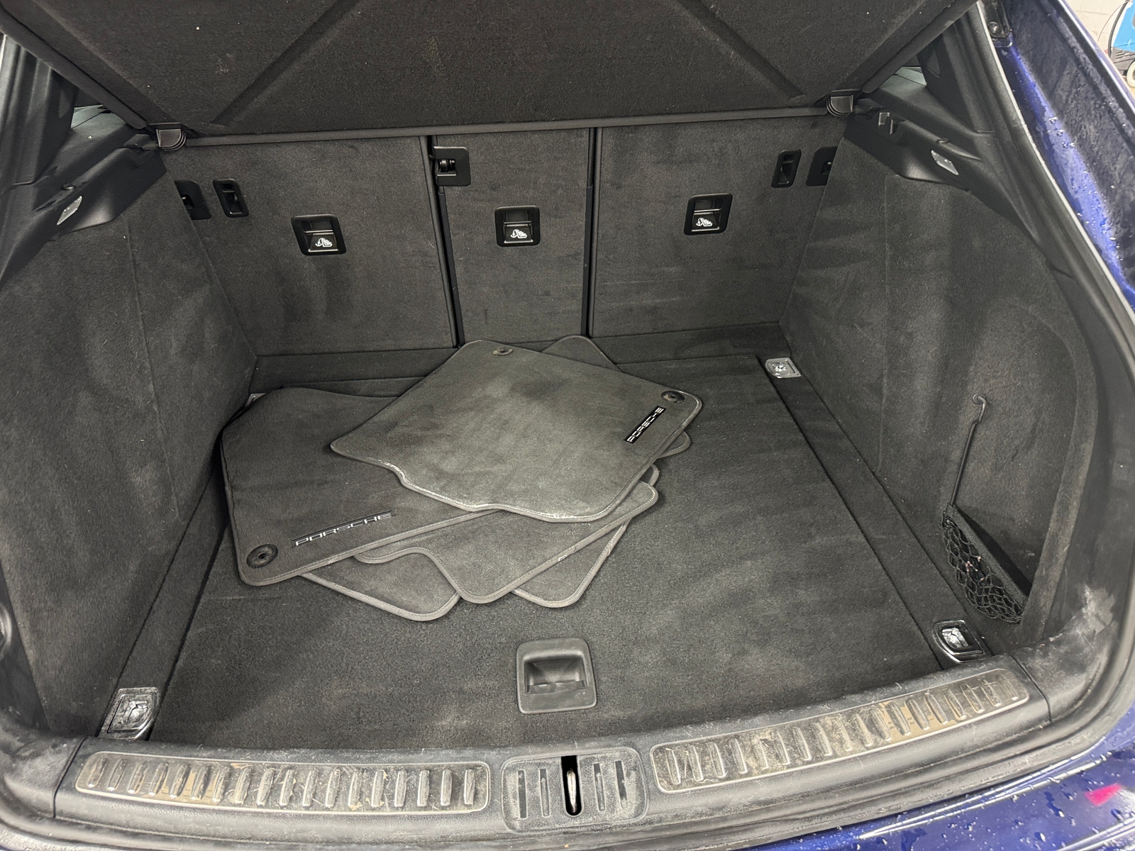 Thumbnail: 2022 Porsche Macan - 6