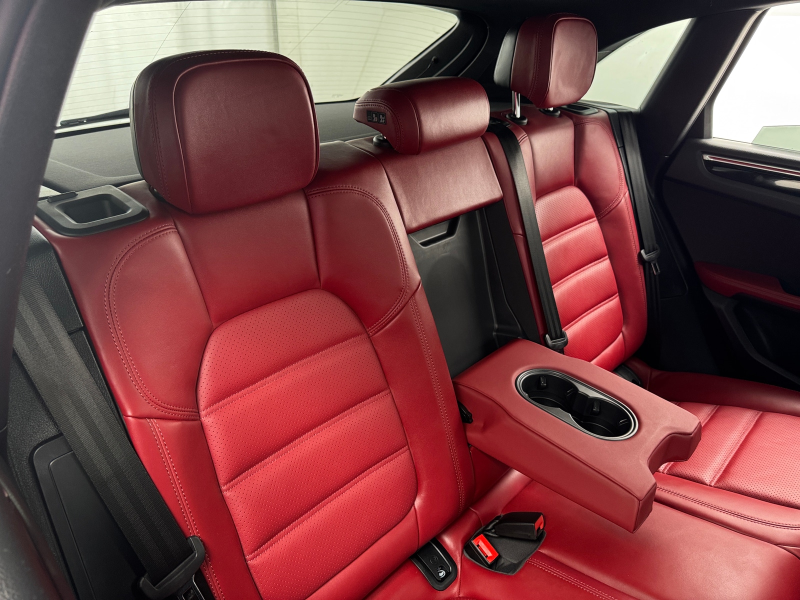 Thumbnail: 2024 Porsche Macan - 5