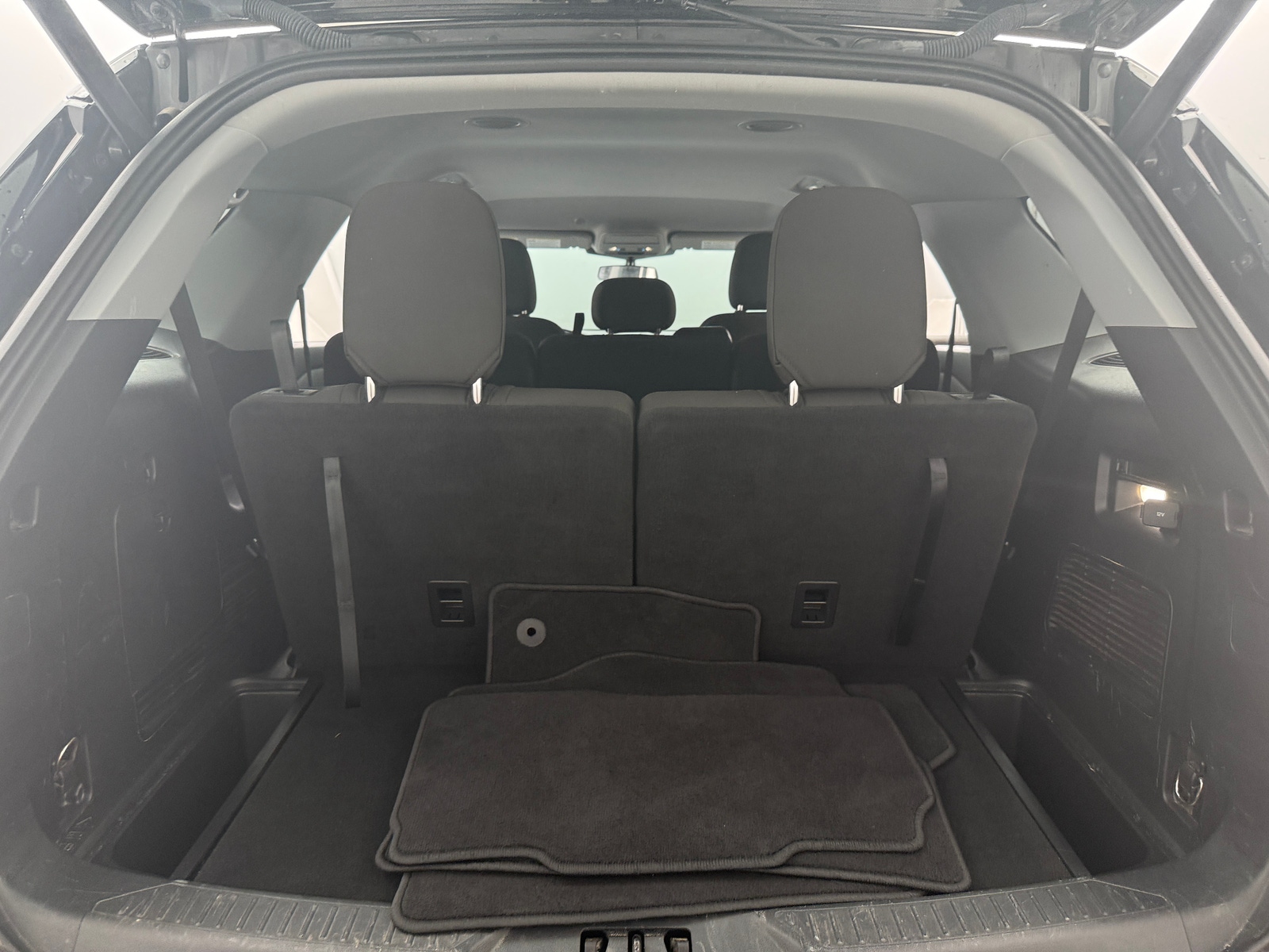 Thumbnail: 2021 Ford Explorer - 7