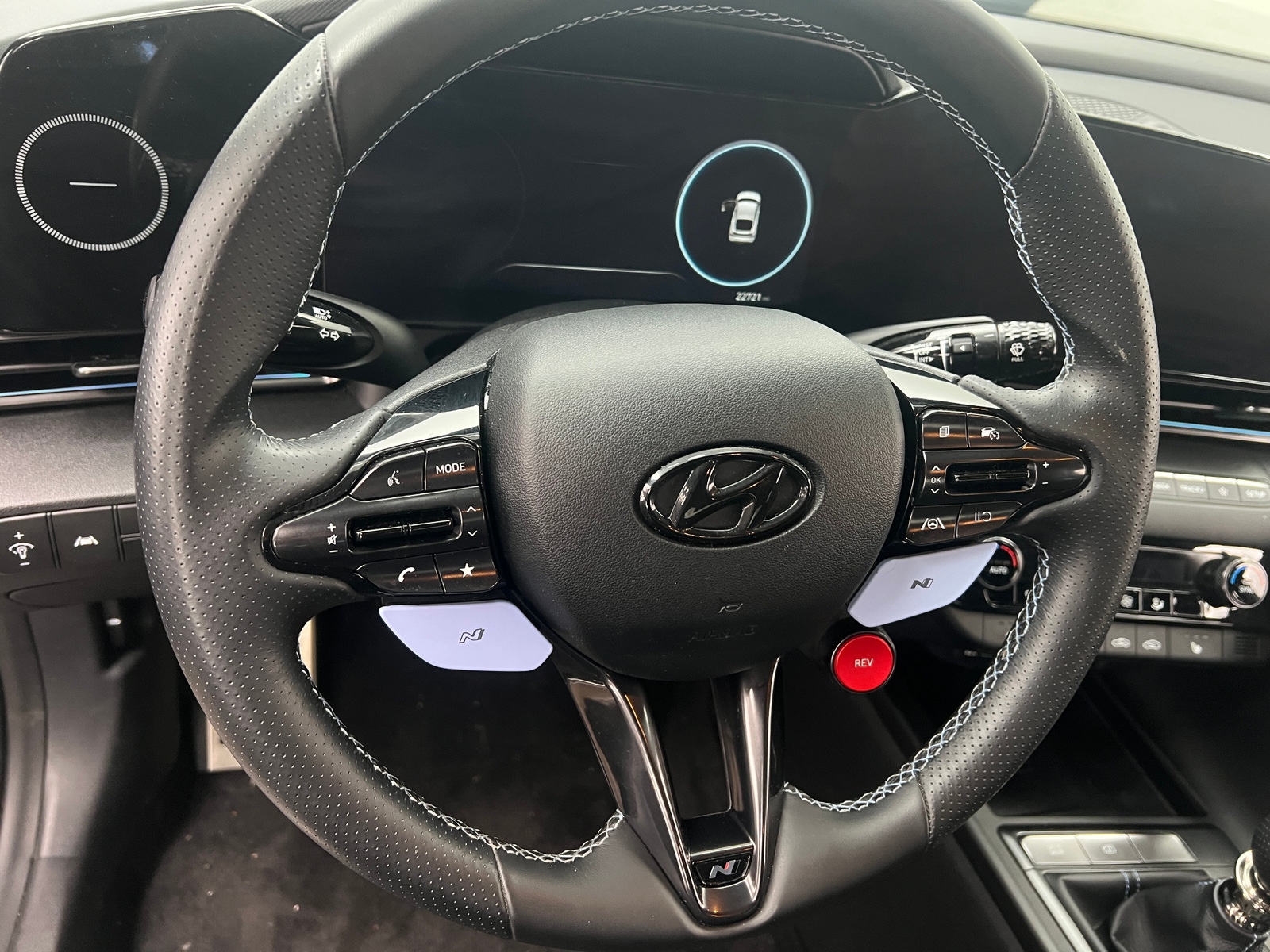 Thumbnail: 2023 Hyundai Elantra - 4