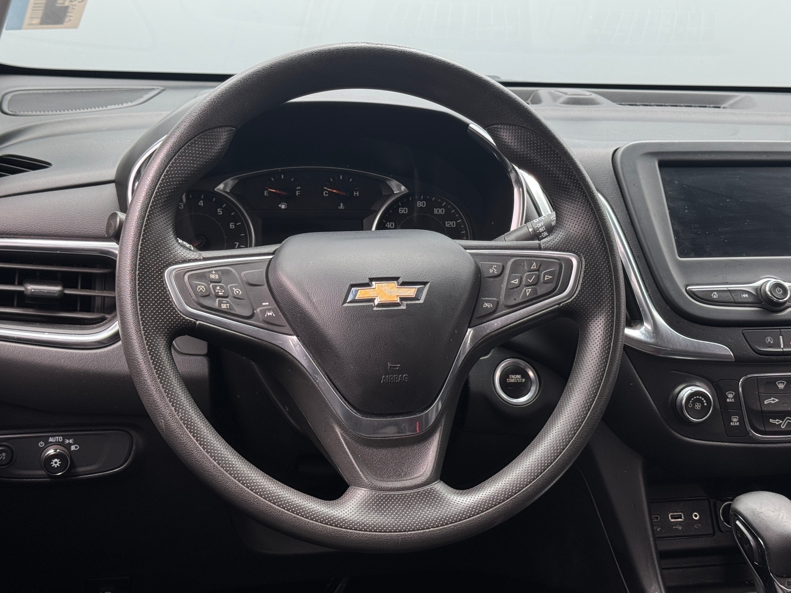 Thumbnail: 2022 Chevrolet Equinox - 5