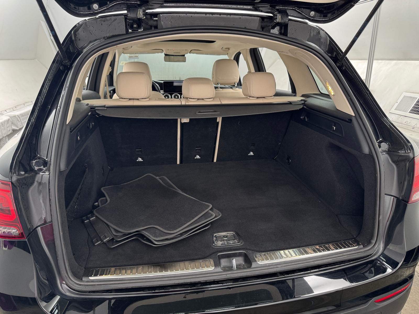 Thumbnail: 2022 Mercedes-Benz GLC - 6