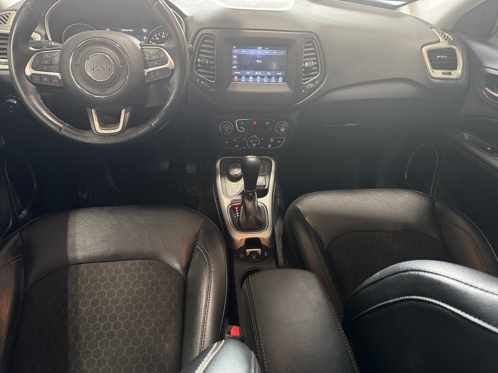 Thumbnail: 2018 Jeep Compass - 3