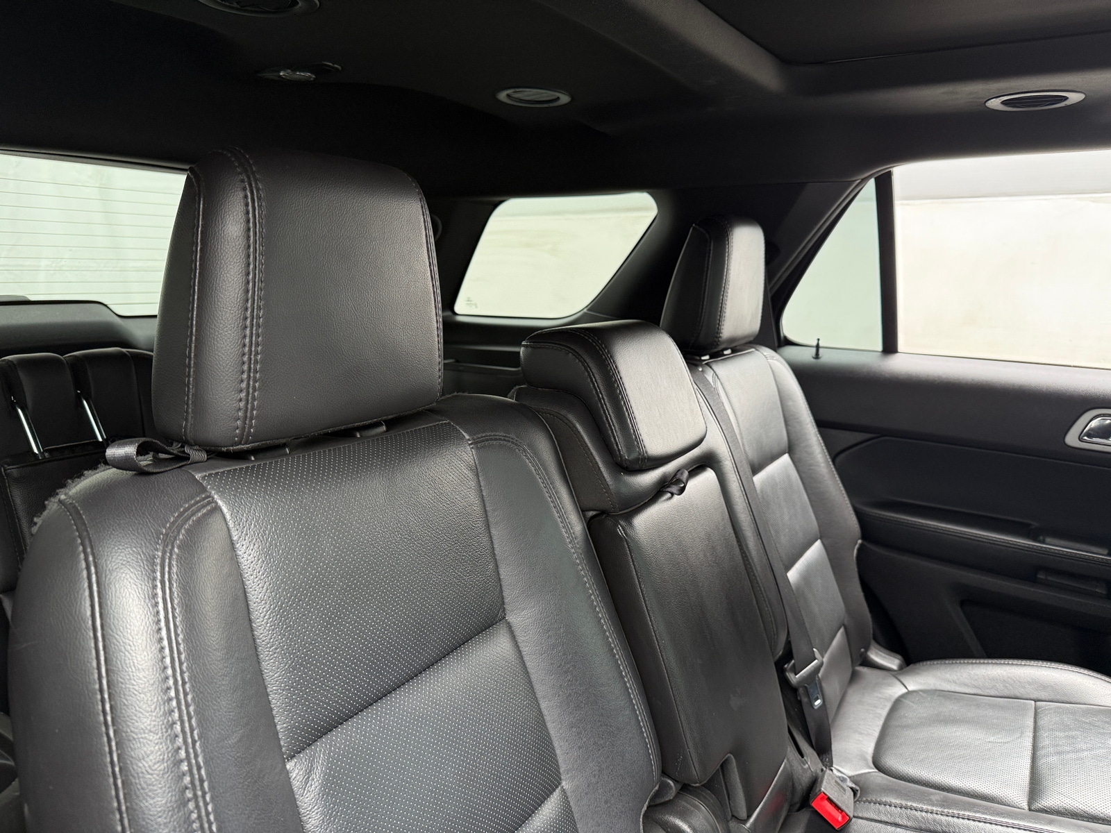 Thumbnail: 2015 Ford Explorer - 5