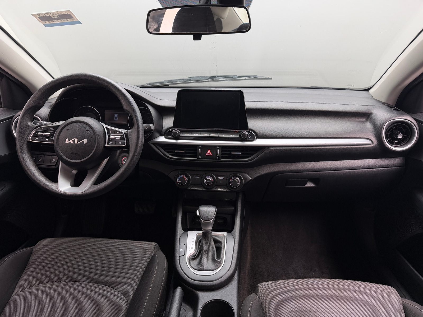 Thumbnail: 2022 Kia Forte - 3