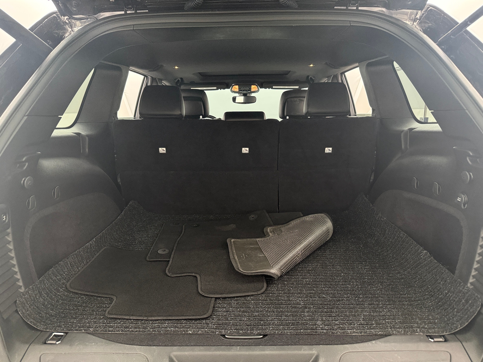 Thumbnail: 2020 Jeep Grand Cherokee - 7