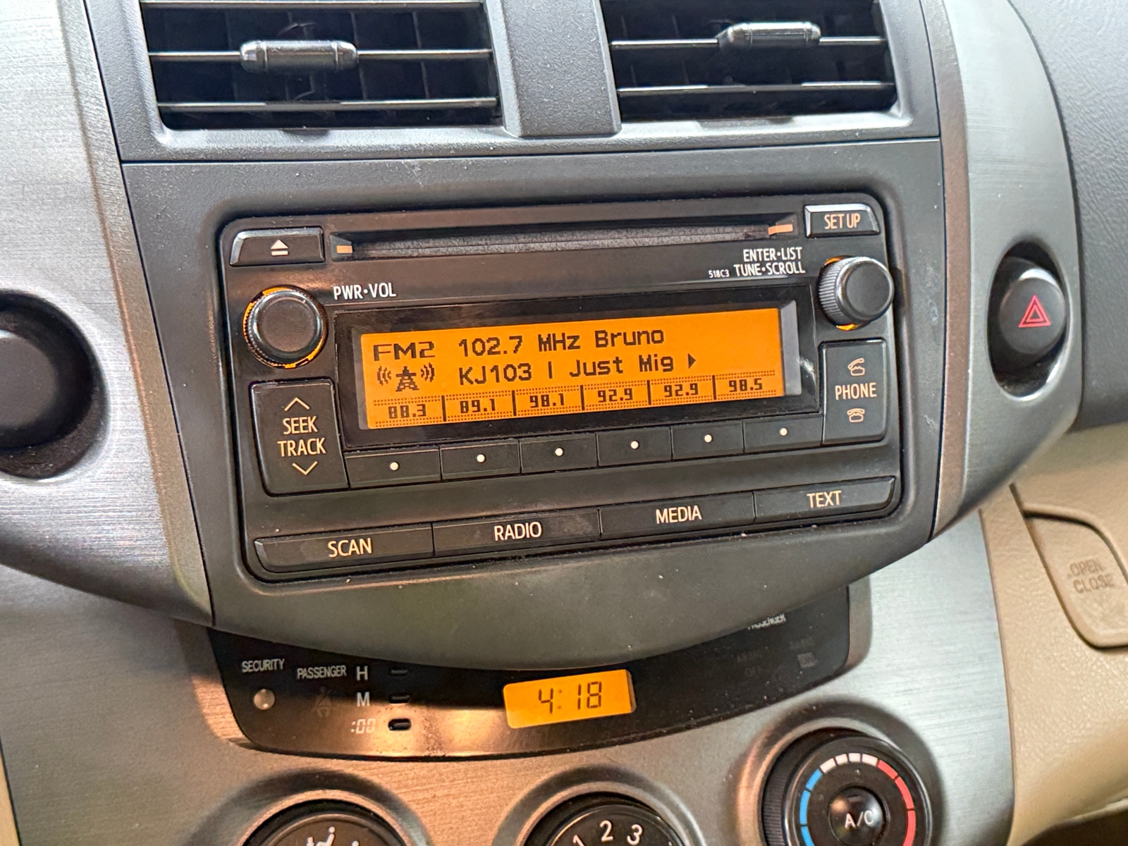 Thumbnail: 2012 Toyota RAV4 - 4