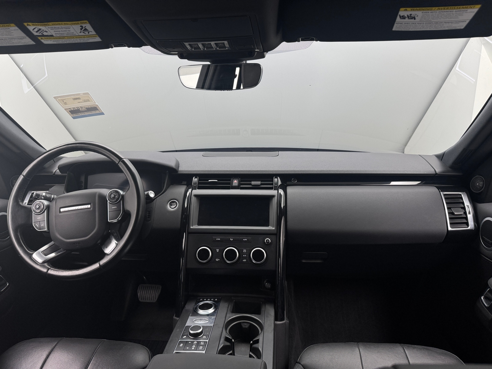 Thumbnail: 2018 Land Rover Discovery - 2