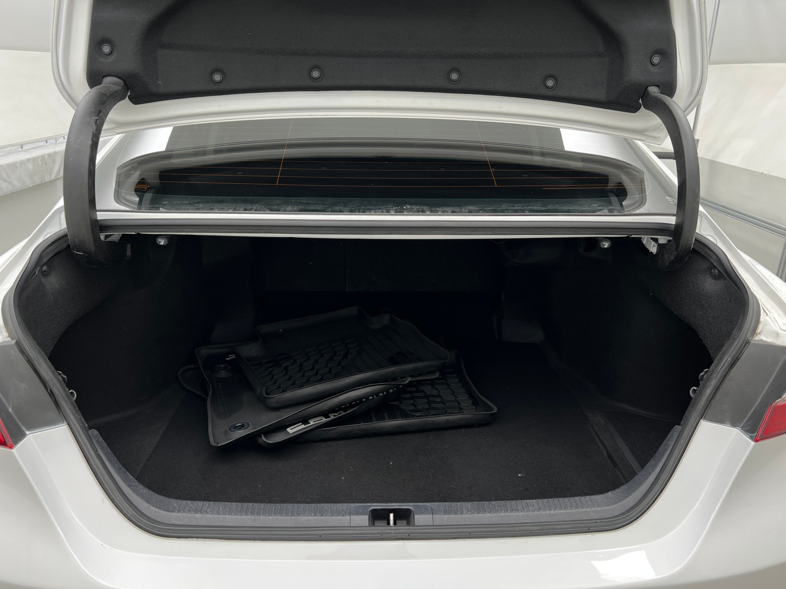 Thumbnail: 2020 Toyota Camry - 7