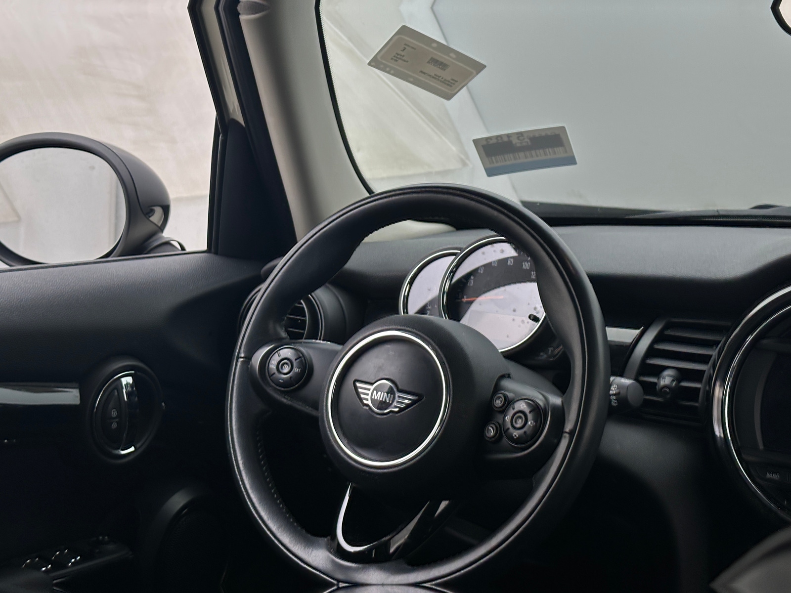Thumbnail: 2019 MINI Cooper Hardtop - 4