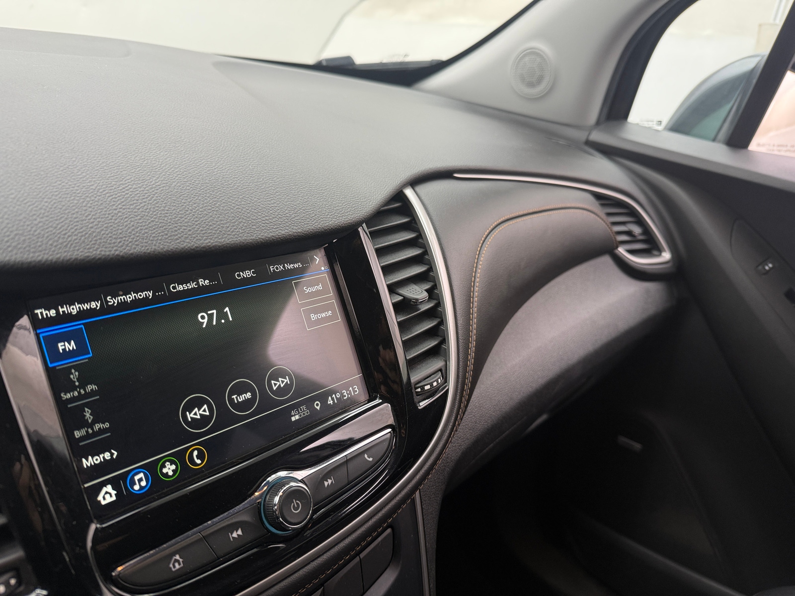 Thumbnail: 2019 Chevrolet Trax - 4