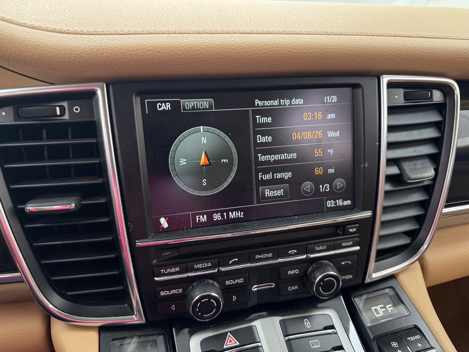 Thumbnail: 2012 Porsche Panamera - 4