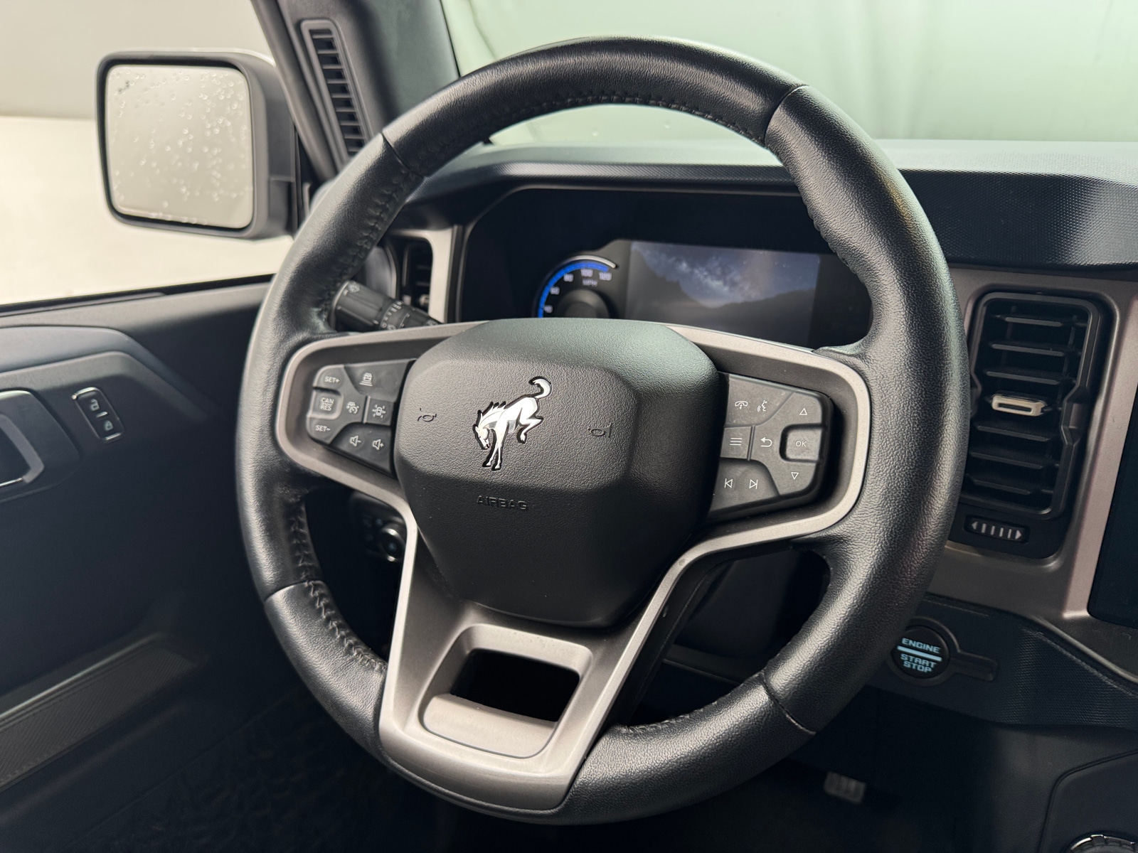 Thumbnail: 2022 Ford Bronco - 4