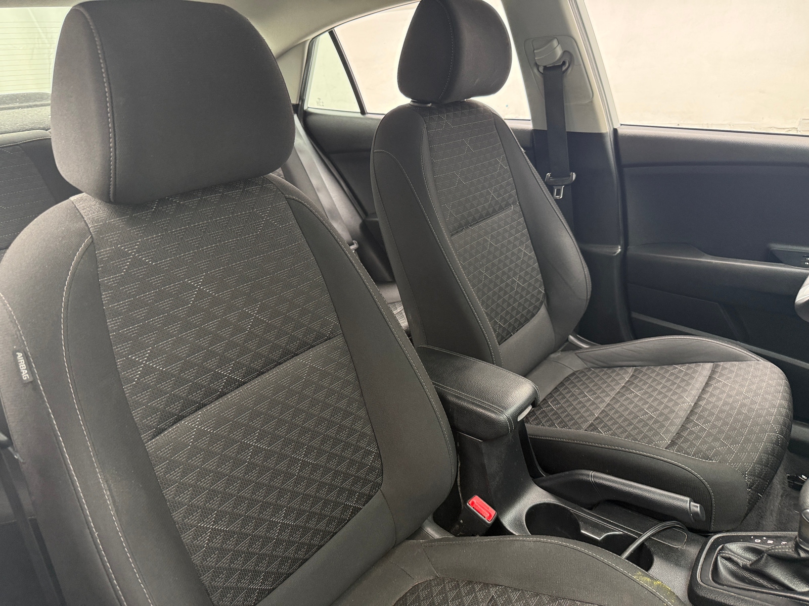 Thumbnail: 2020 Kia Rio - 2