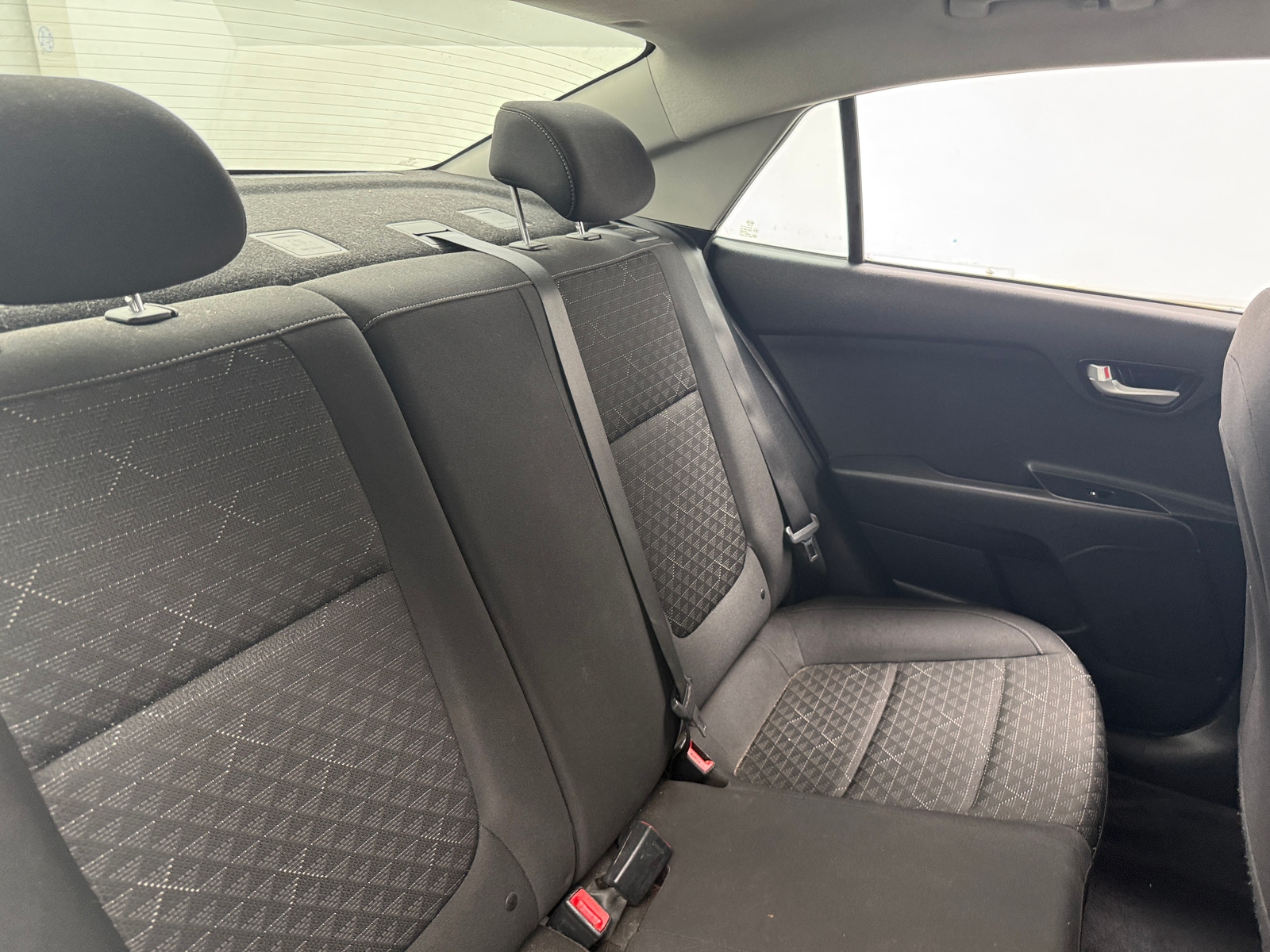 Thumbnail: 2020 Kia Rio - 6