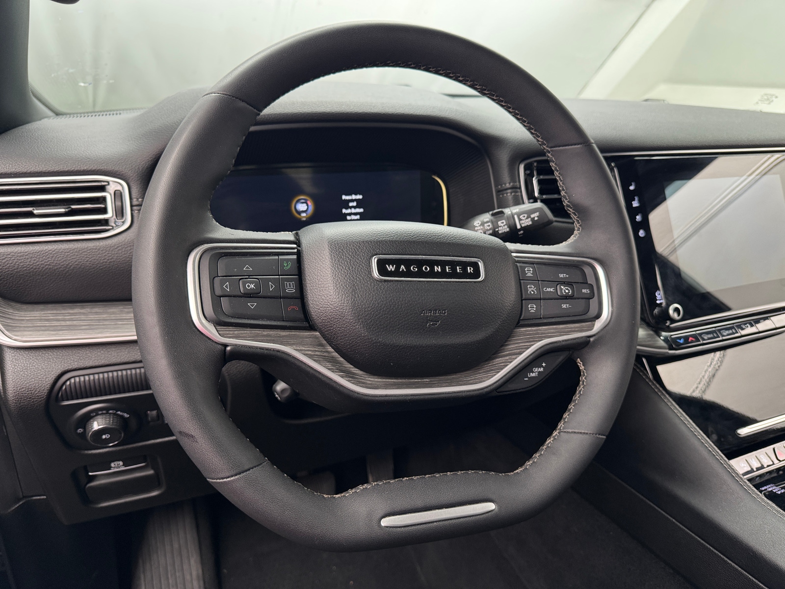 Thumbnail: 2024 Jeep Wagoneer - 4