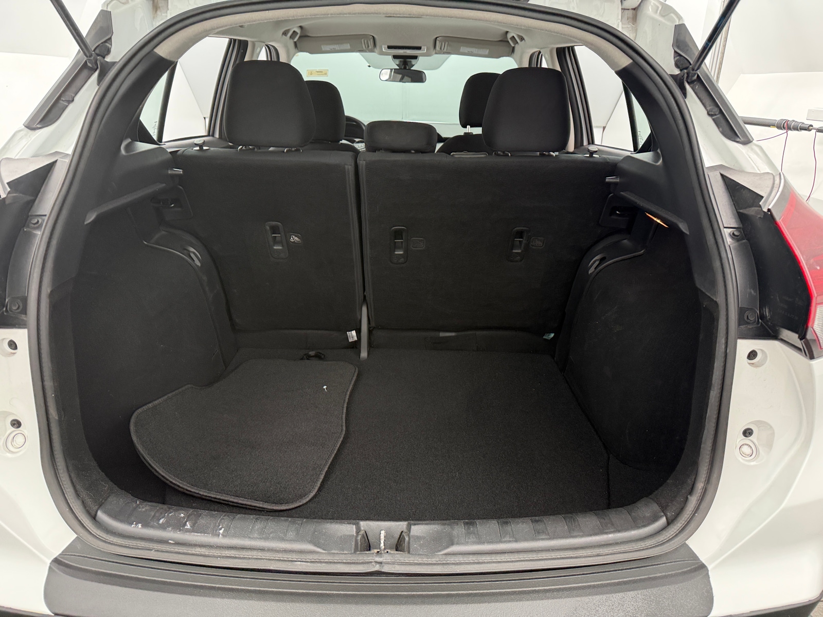 Thumbnail: 2023 Nissan Kicks - 7