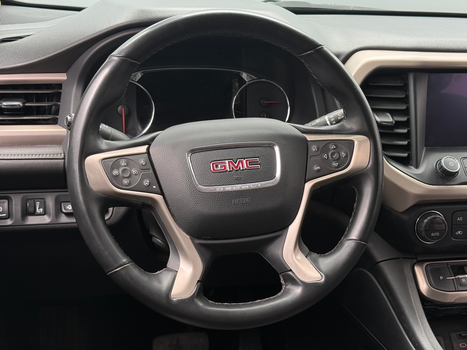 Thumbnail: 2023 GMC Acadia - 4