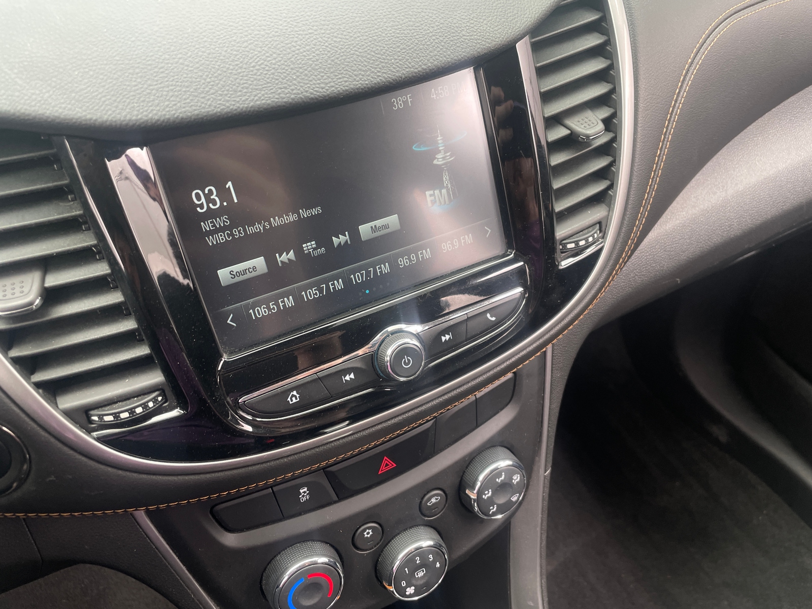 Thumbnail: 2017 Chevrolet Trax - 4