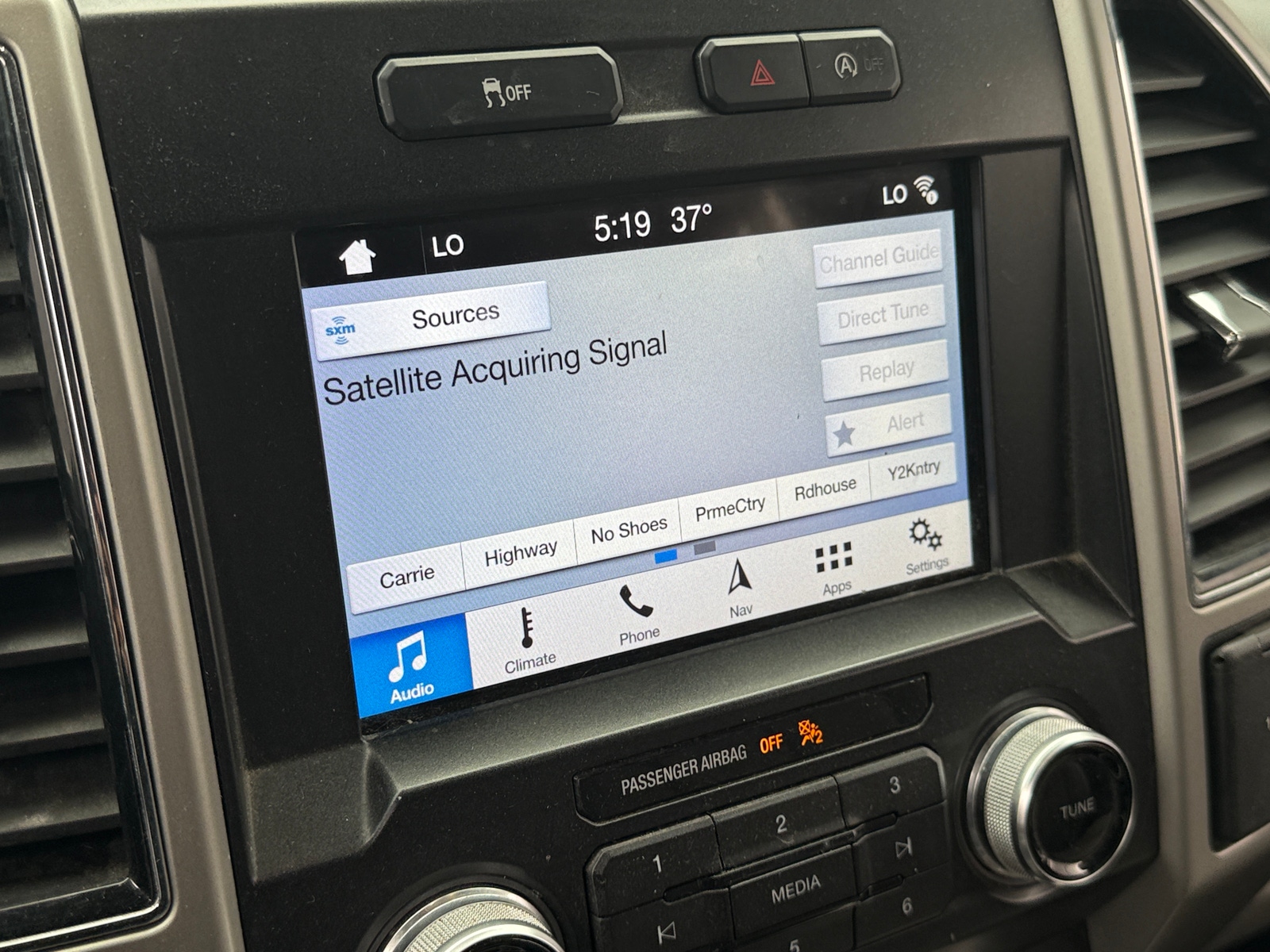 Thumbnail: 2019 Ford Econoline - 3