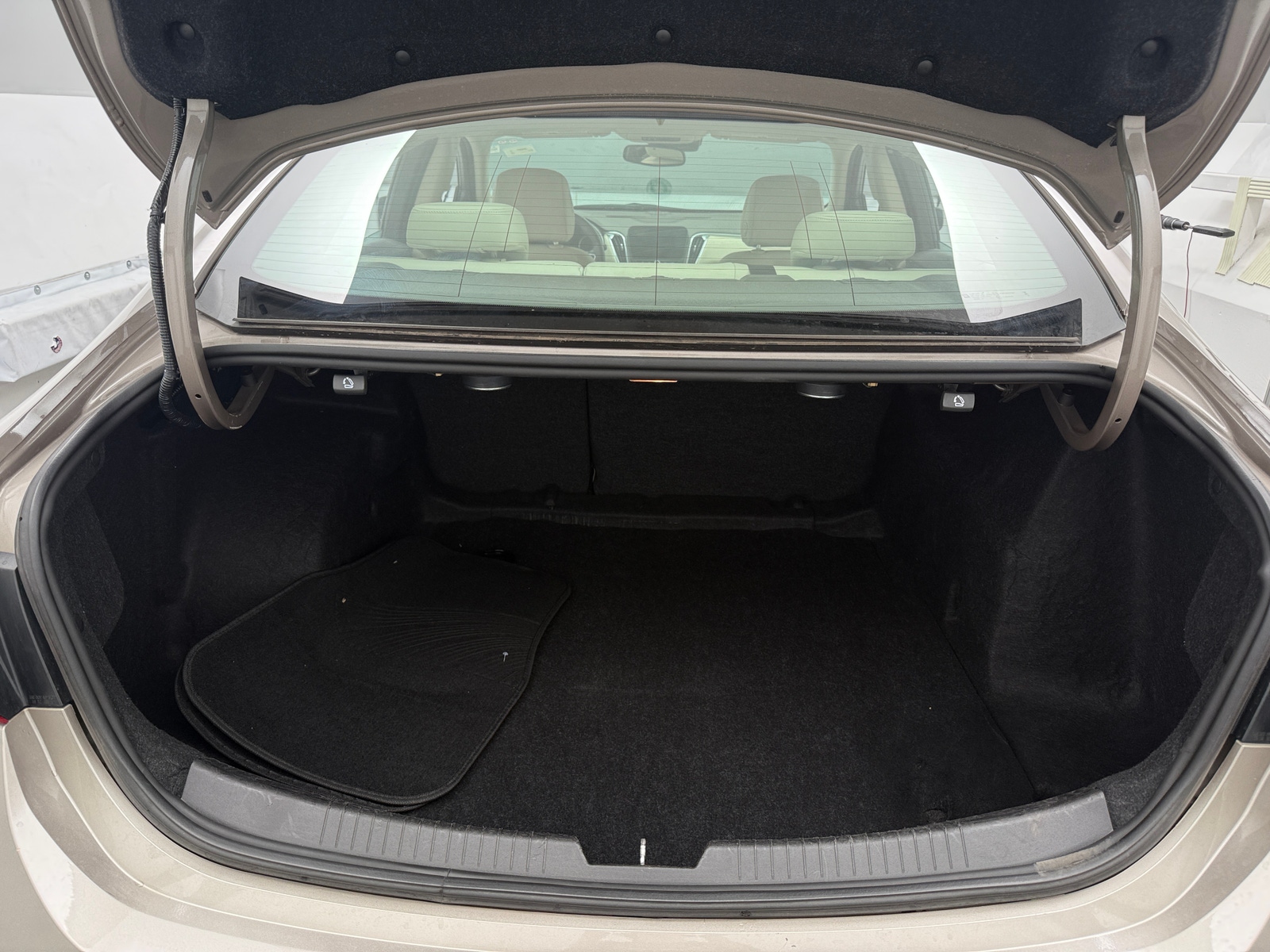 Thumbnail: 2024 Chevrolet Malibu - 6