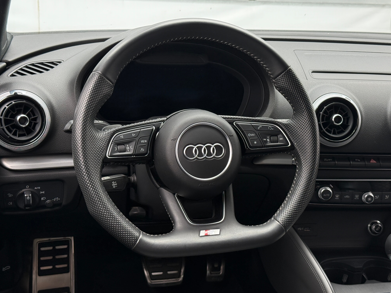 Thumbnail: 2019 Audi S3 - 4