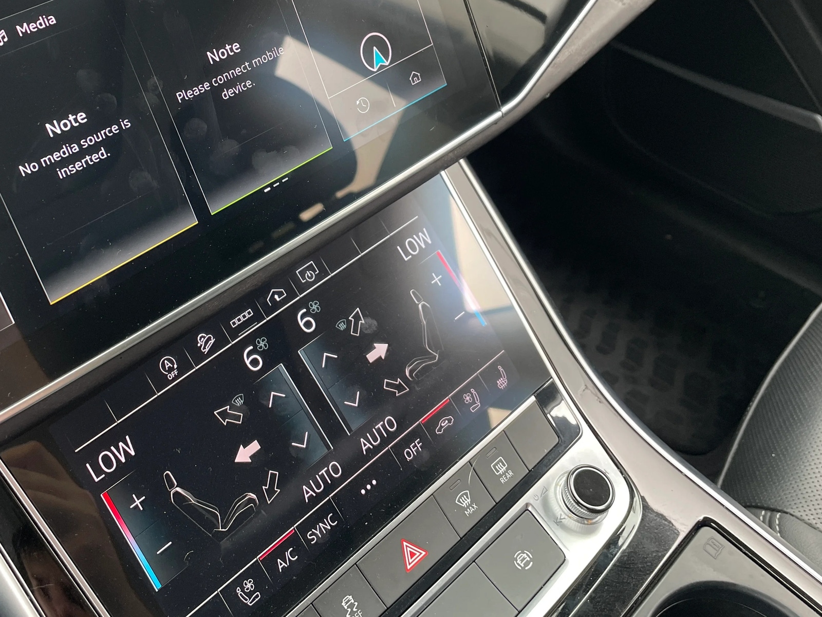 Thumbnail: 2022 Audi Q8 - 3