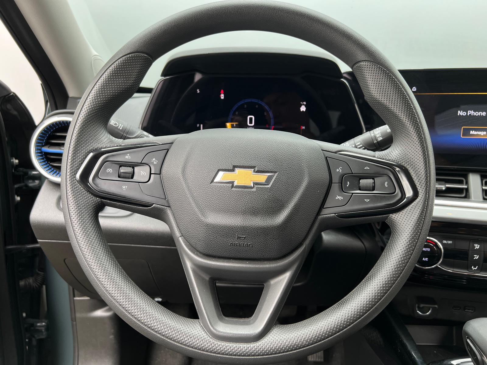 Thumbnail: 2025 Chevrolet Trax - 5