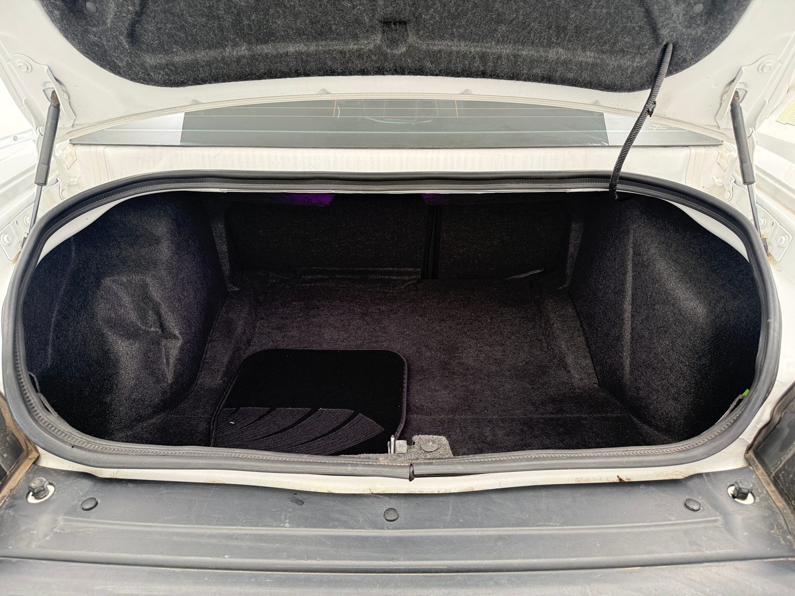 Thumbnail: 2018 Dodge Challenger - 5