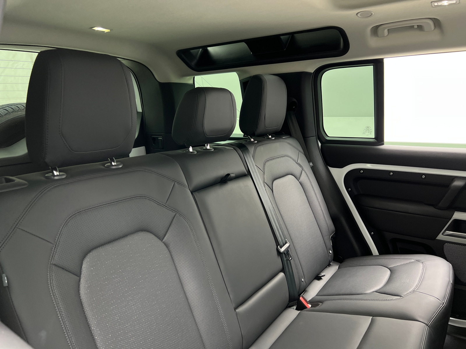 Thumbnail: 2024 Land Rover Defender - 5