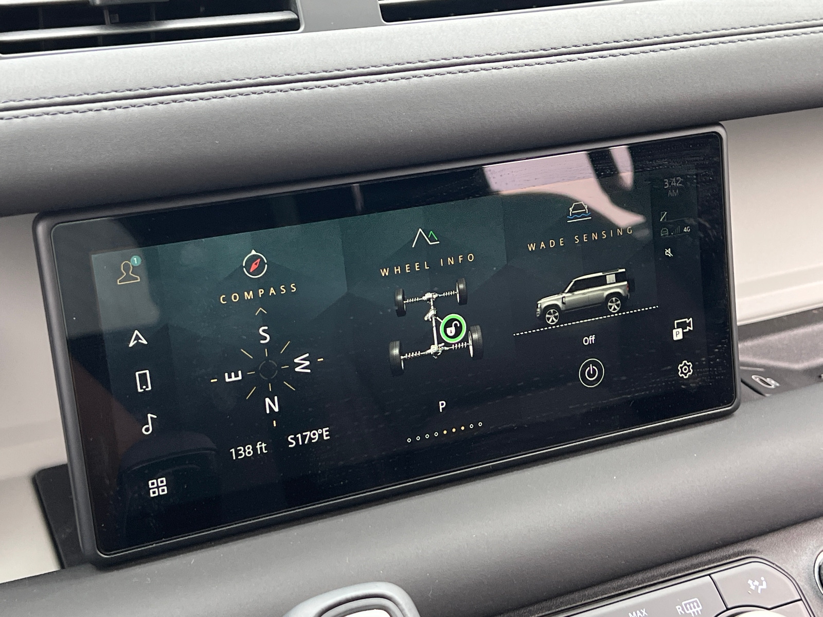 Thumbnail: 2024 Land Rover Defender - 3