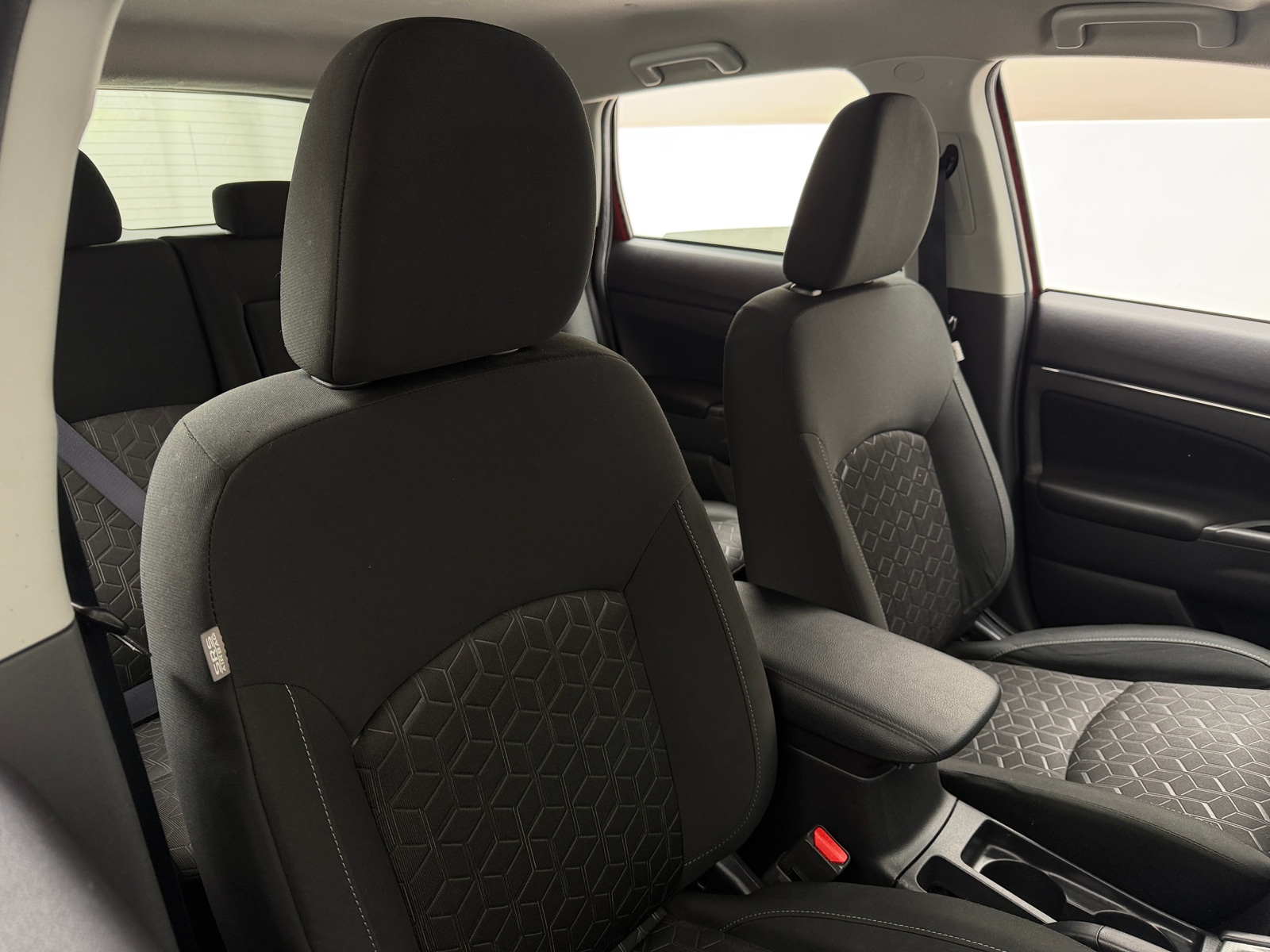 Thumbnail: 2024 Mitsubishi Outlander Sport - 2
