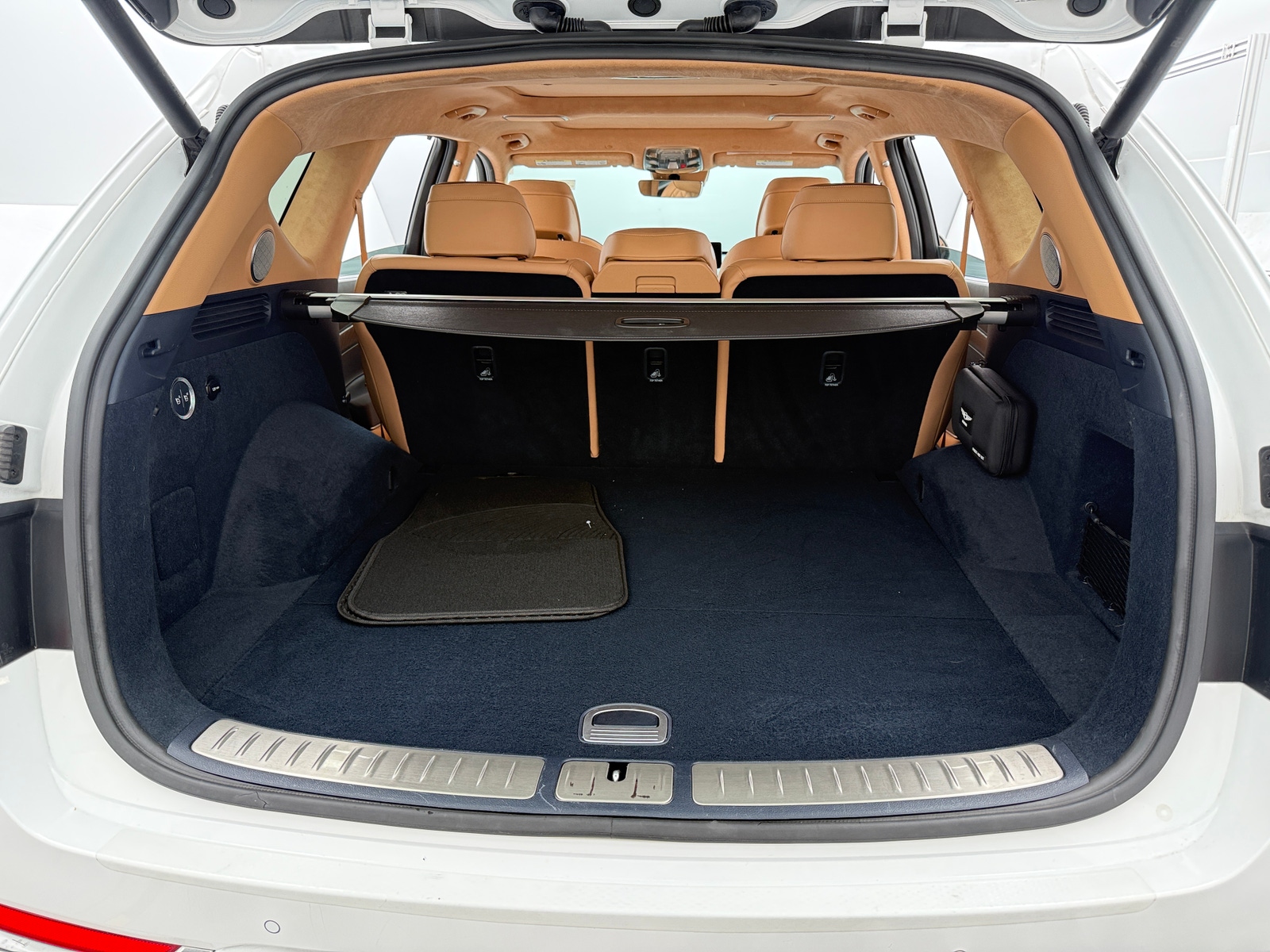 Thumbnail: 2023 Genesis GV80 - 6