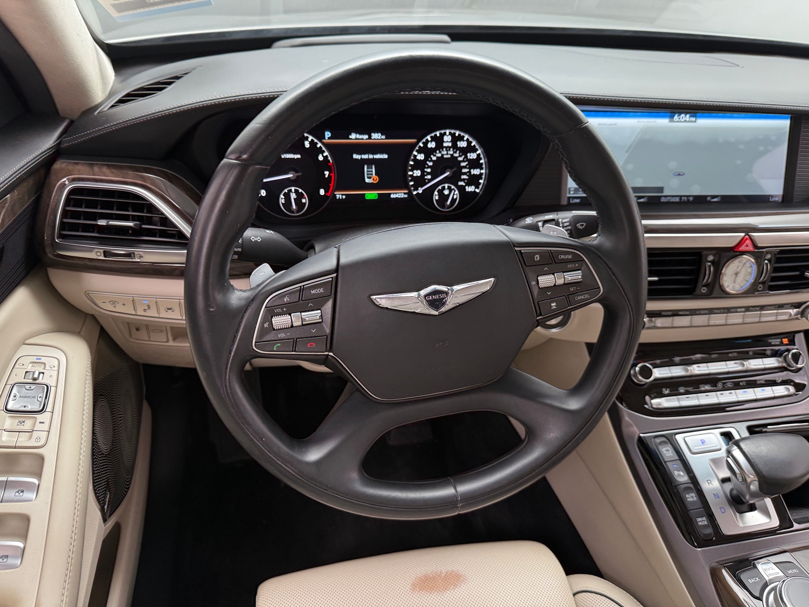 Thumbnail: 2018 Genesis G90 - 4