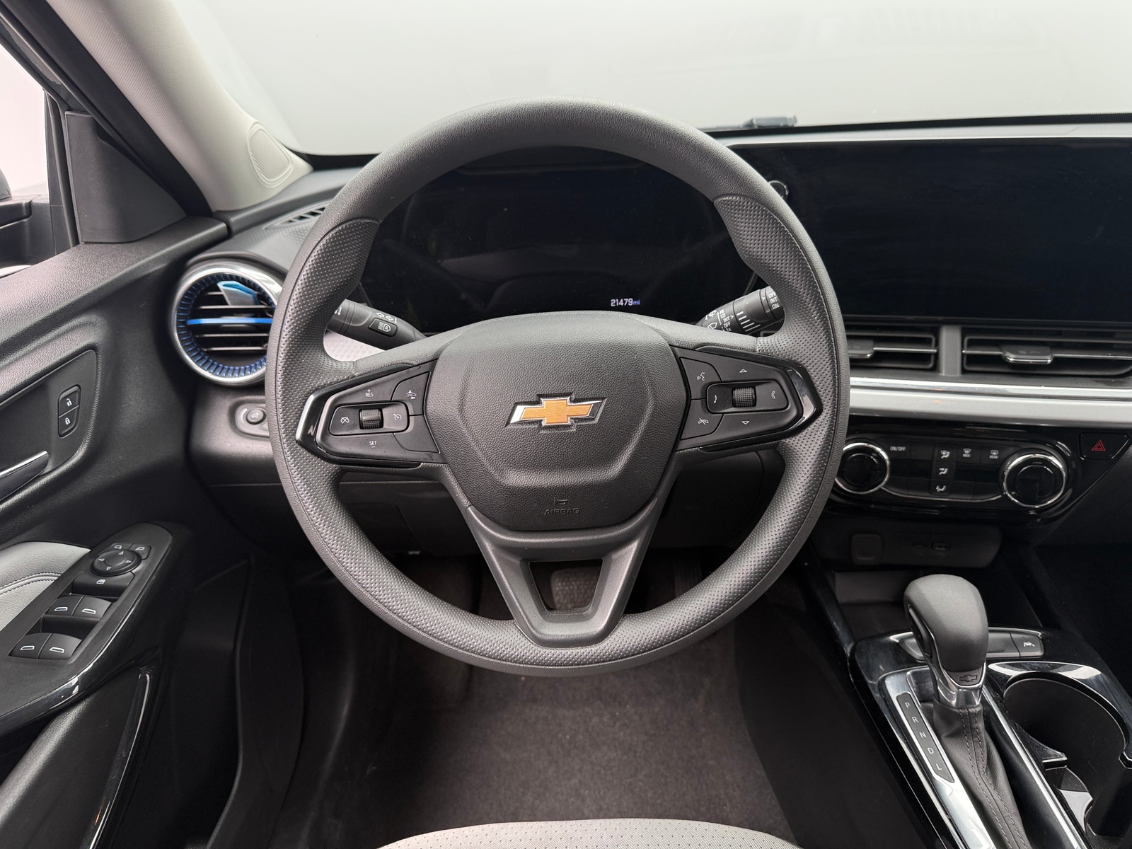 Thumbnail: 2025 Chevrolet Trax - 5