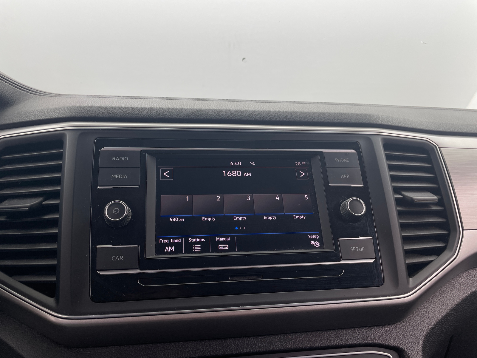 Thumbnail: 2018 Volkswagen Atlas - 4